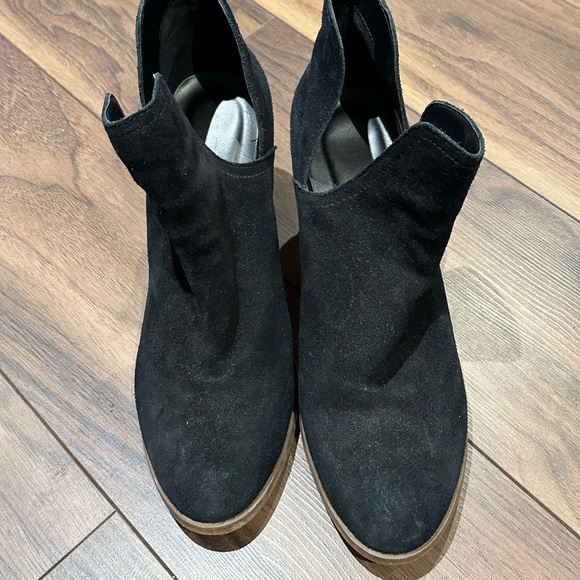 Aldo - suede booties - Picture 1 of 6